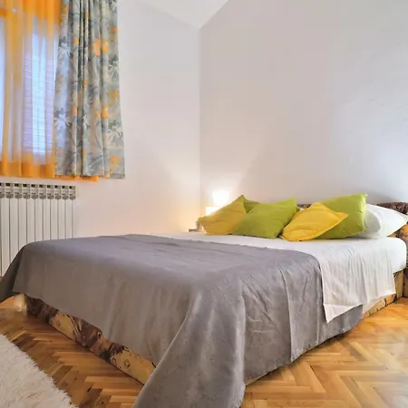 Blue Sky Apartment Split